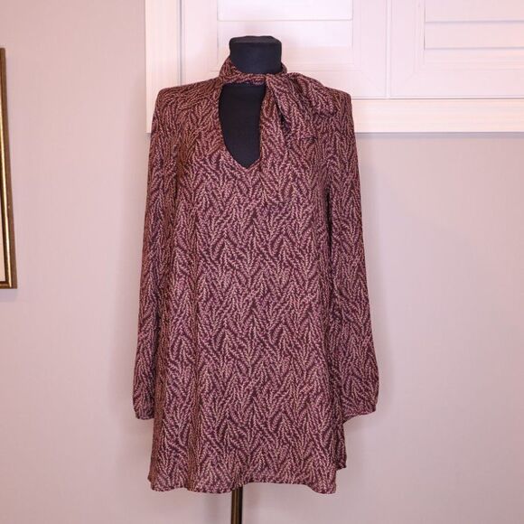 Aritzia Talula Cadogan Mini Dress Sz XXS - Picture 2 of 7